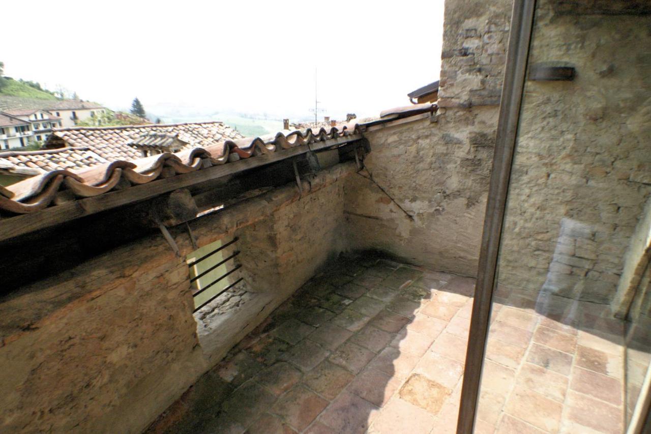 Le Case Della Saracca Monforte dʼAlba Εξωτερικό φωτογραφία