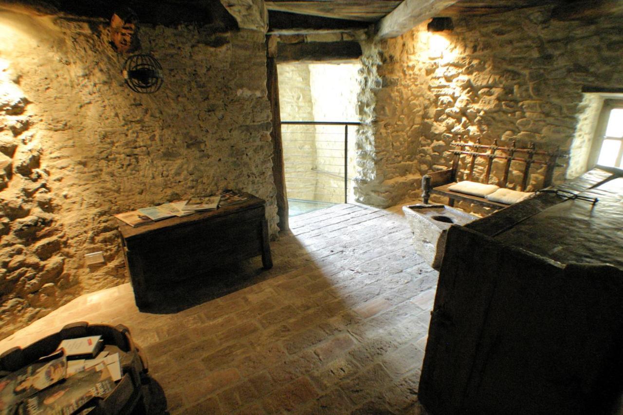 Le Case Della Saracca Monforte dʼAlba Εξωτερικό φωτογραφία